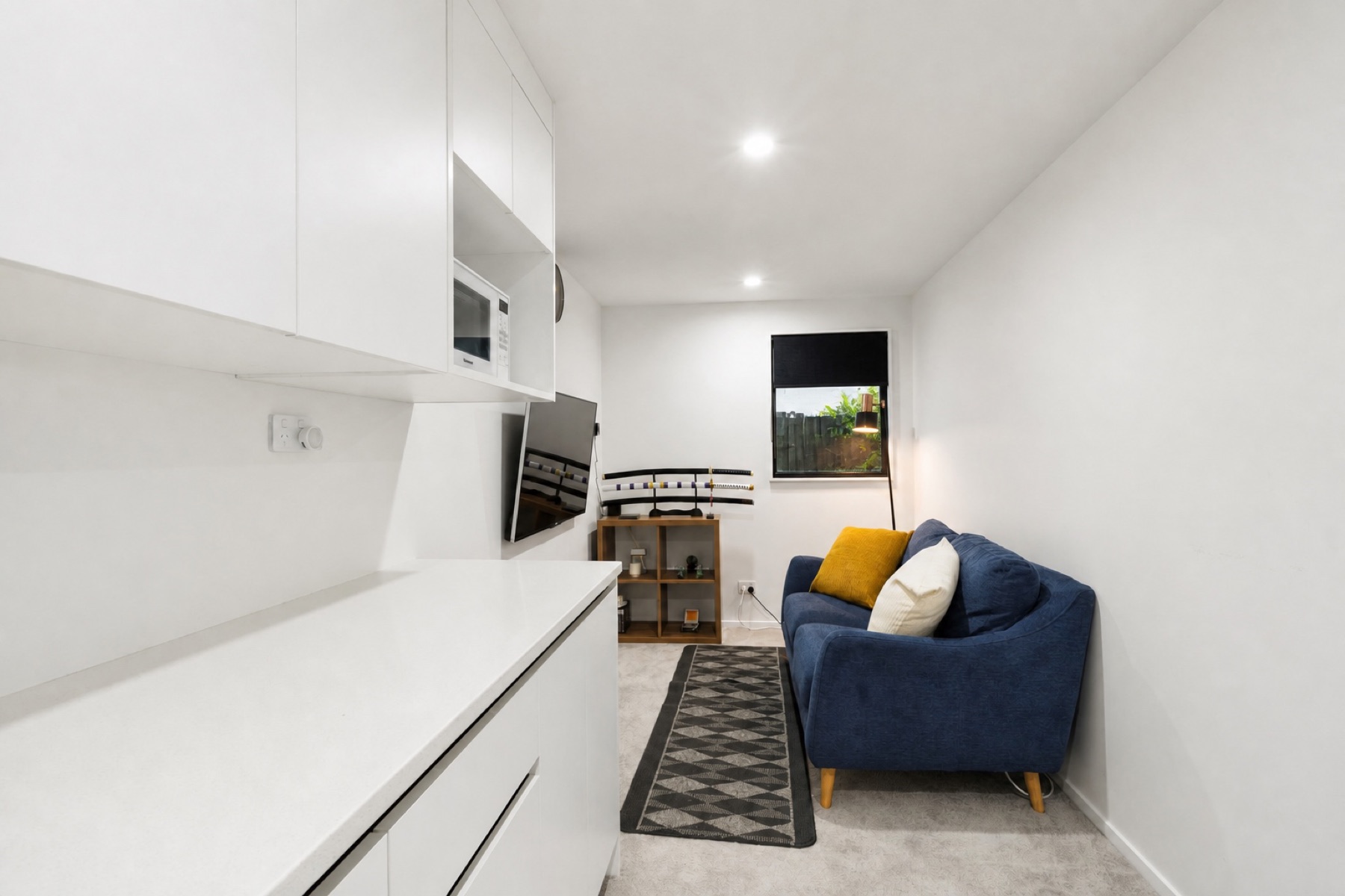 Sitting area at 18D Pinewood Street, Avondale