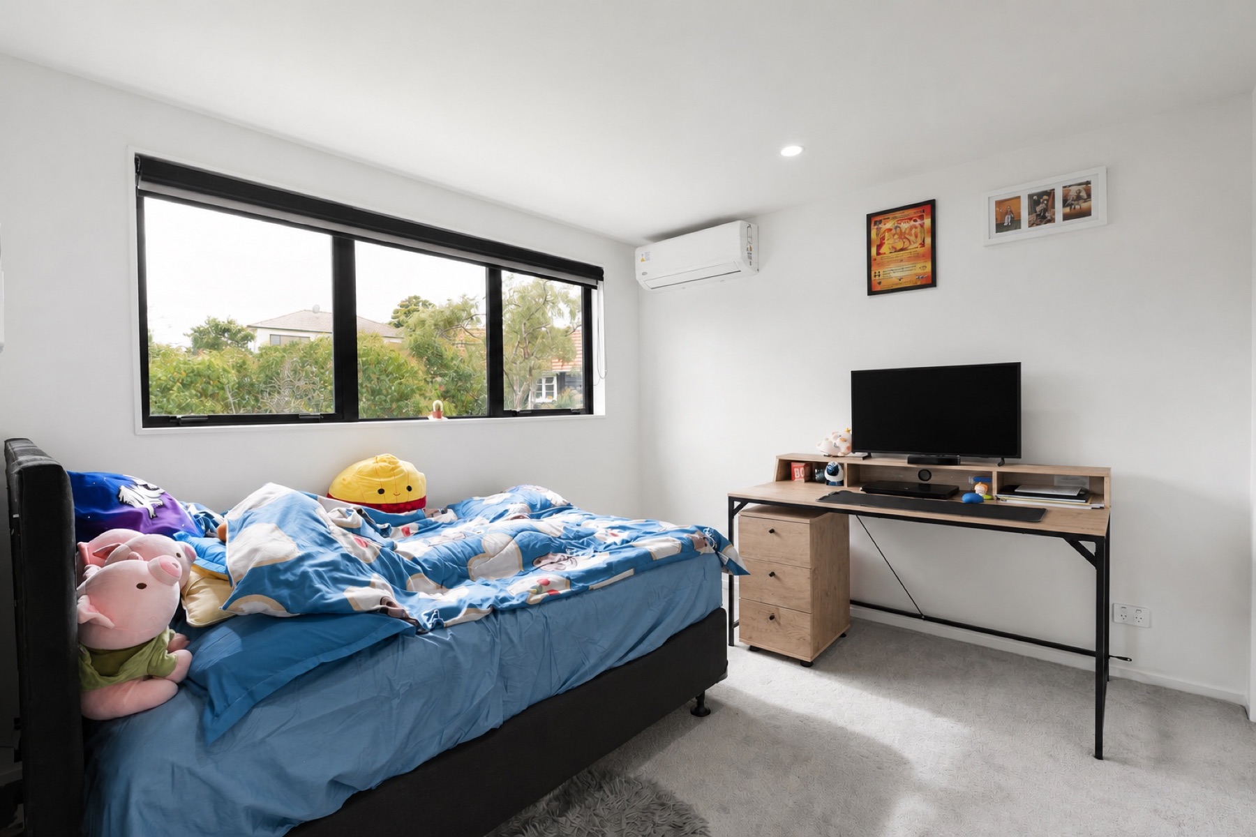 Bedroom and study at 18D Pinewood Street, Avondale
